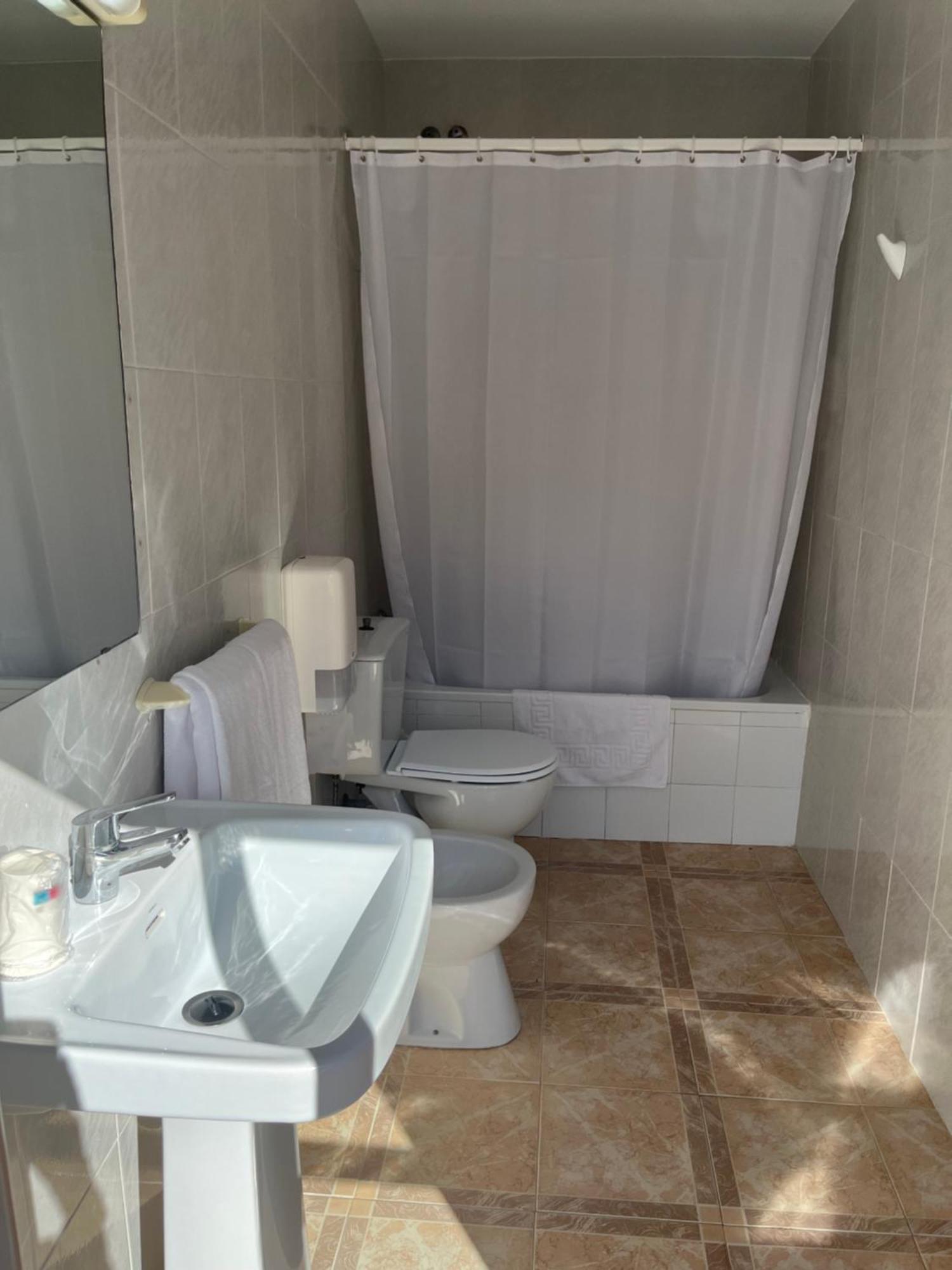 Hostal Барбате Экстерьер фото